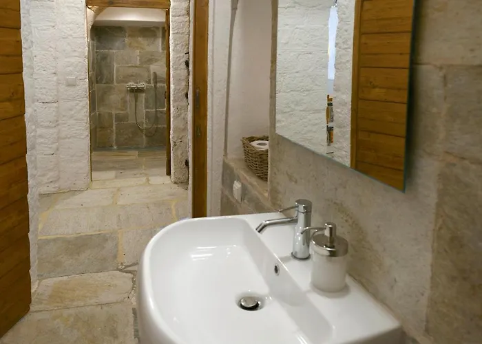 Вилла The Patrick & Joan Leigh Fermor House