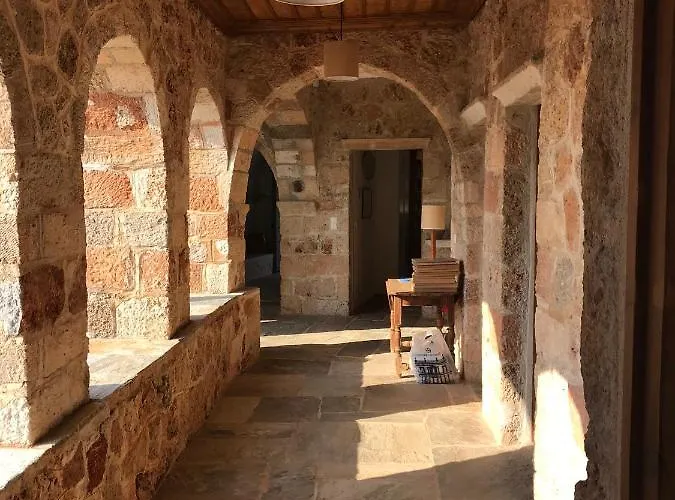 Вилла The Patrick & Joan Leigh Fermor House Кардамили